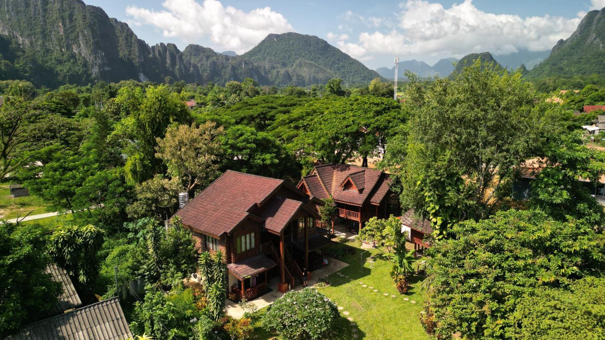 Namsong Bridge Bungalows Vang Vieng Bagian luar foto