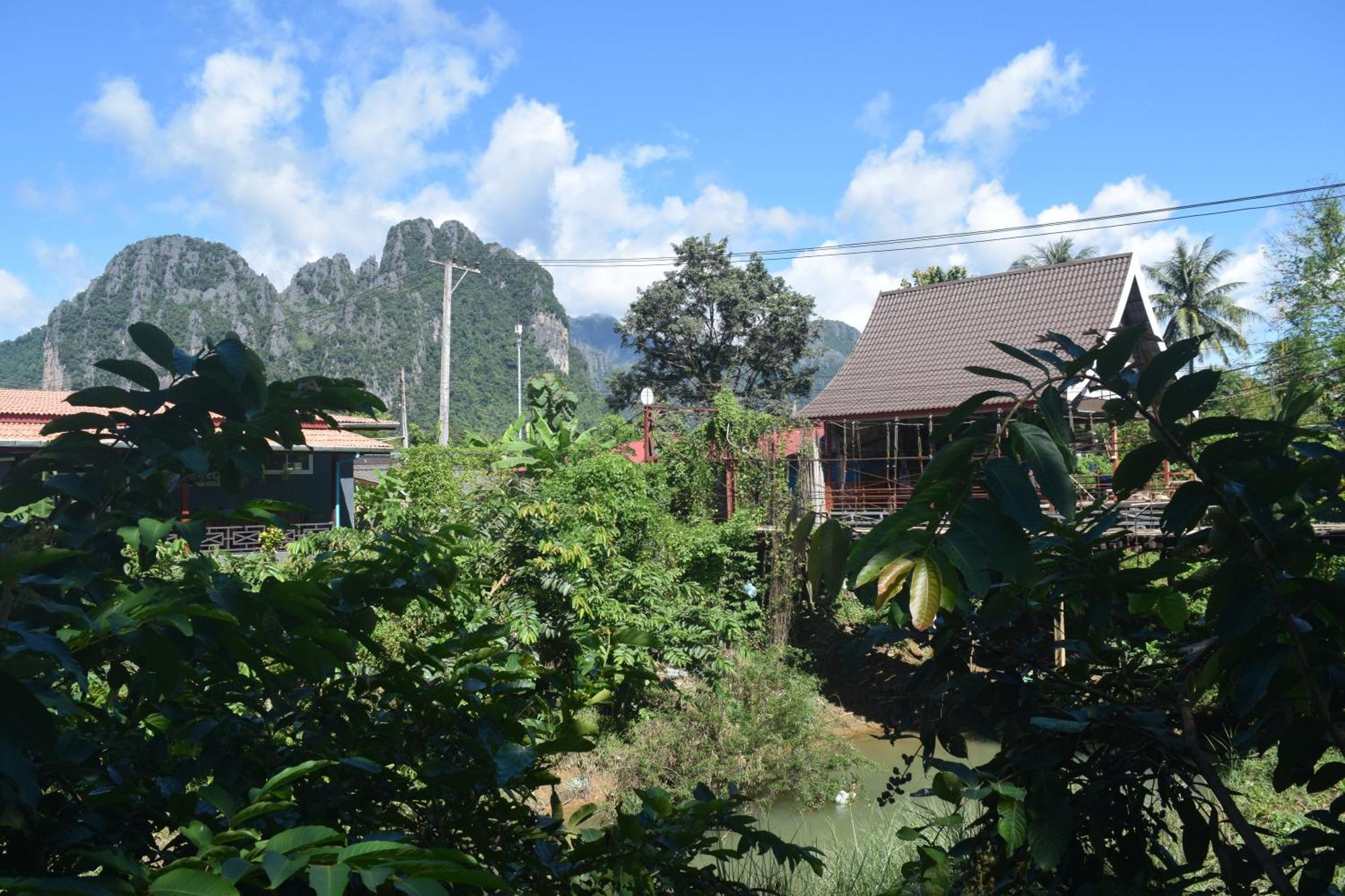 Namsong Bridge Bungalows Vang Vieng Bagian luar foto